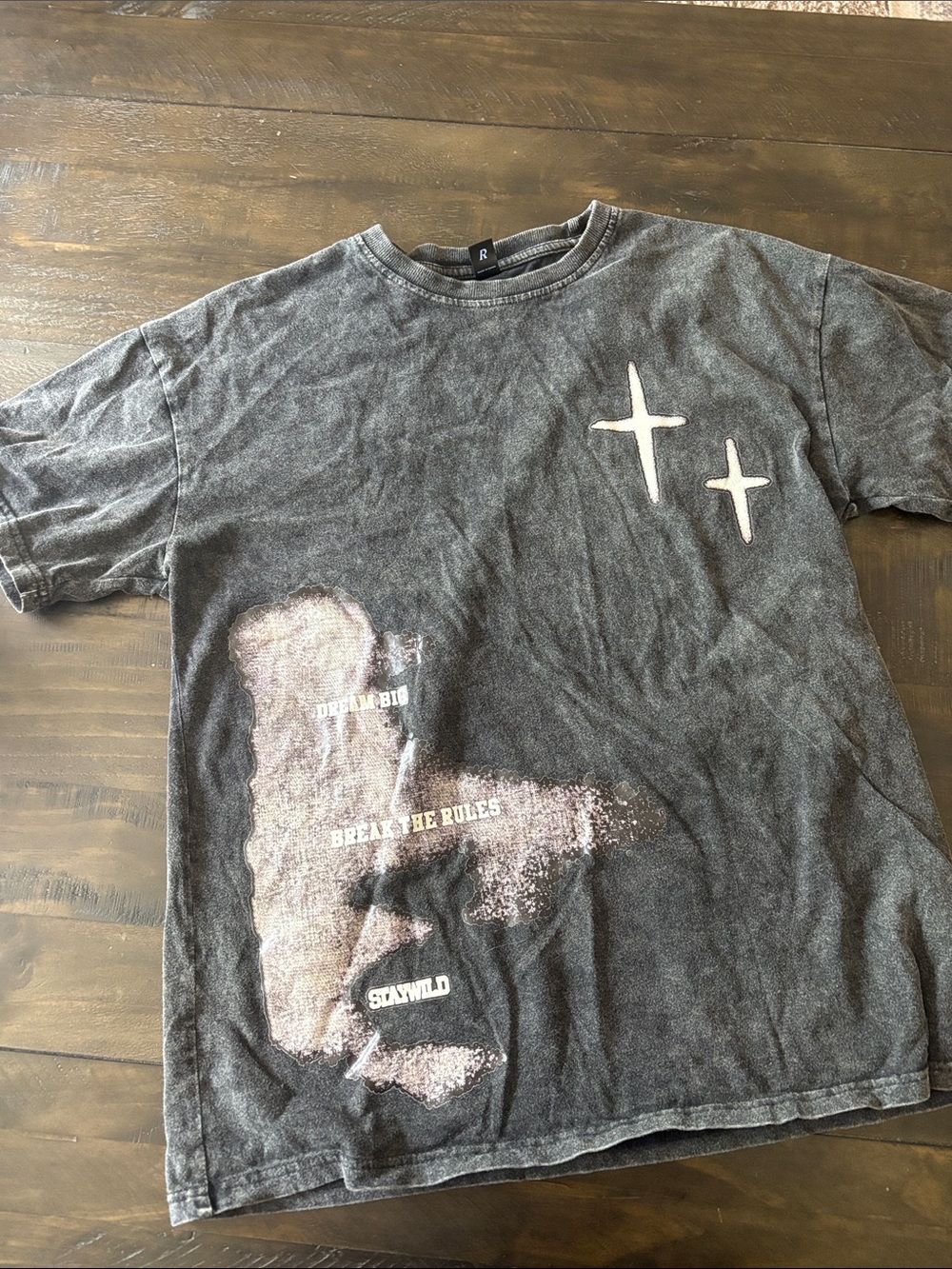 ROMWE Washed Black Short-Sleeve Tee with Cross and Graphic Print